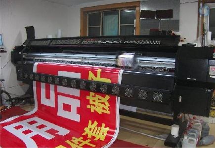 钦州喷绘广告分辨率是多少？