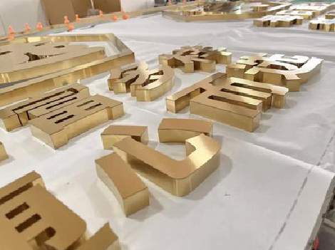 钦州拉丝不锈钢字的特点。